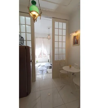 Apartment Elegante Monolocale - Macchi 1920 *